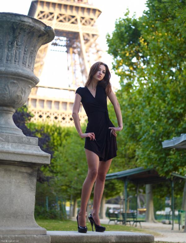 Anna S Eiffel-torni #12