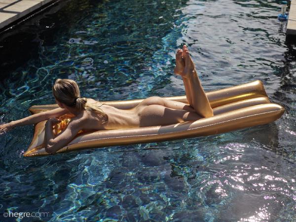 Mokry sen Dariny L #7